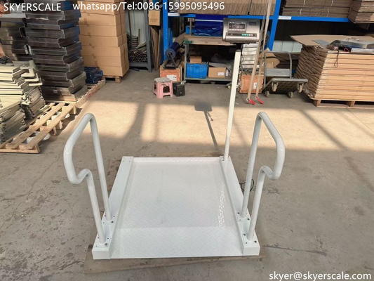 โรงพยาบาลการแพทย์มุ่งมั่น 800x800mm 250kg ขนาดเก้าอี้ล้อ