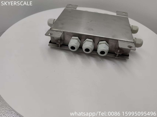 Weighbridge 8 สายสแตนเลสมาตรฐานอุตสาหกรรม Analog ปรับสัญญาณกล่องแยกสําหรับรถบรรทุกขนาด 3x18m